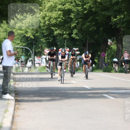 15.06.2025 - 7 Türme Triathlon Yannick Fuchs http://msf.ph/oto/7984067 15.06.2025 12:54:09 Radfahren 332, 510, 562, 613, 649, 1090 meine-sportfotos.de