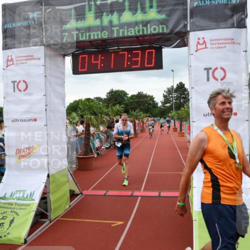 15.06.2025 - 7 Türme Triathlon Michael Strokosch http://msf.ph/oto/7984068 15.06.2025 14:17:29 Ziel 506, 737, 825, 850, 975, 1128, 1189 meine-sportfotos.de