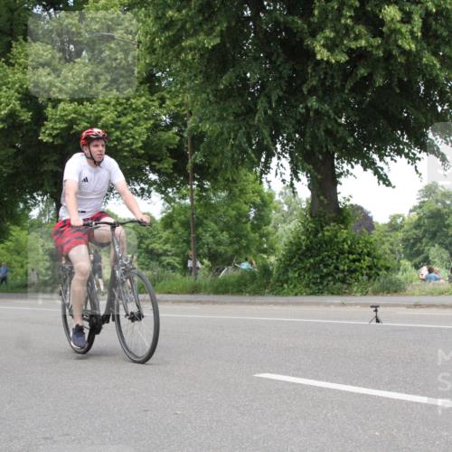 15.06.2025 - 7 Türme Triathlon Yannick Fuchs http://msf.ph/oto/7984087 15.06.2025 13:42:34 Radfahren  meine-sportfotos.de
