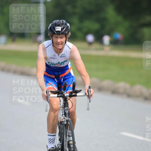 15.06.2025 - 27. Vierlanden-Triathlon H.Heesch http://msf.ph/oto/7984089 15.06.2025 10:58:54 Radfahren 23, 173, 471, 477, 595 meine-sportfotos.de