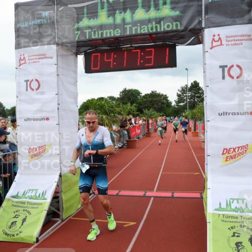 15.06.2025 - 7 Türme Triathlon Michael Strokosch http://msf.ph/oto/7984136 15.06.2025 14:17:31 Ziel 451, 506, 737, 781, 825, 850, 975, 1128, 1189 meine-sportfotos.de