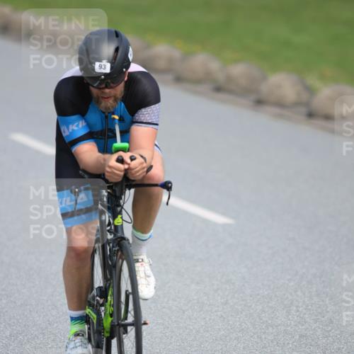 21.06.2025 - 27. Vierlanden-Triathlon H.Heesch http://msf.ph/oto/7984140 15.06.2025 11:21:02 Radfahren 93, 142, 856 meine-sportfotos.de