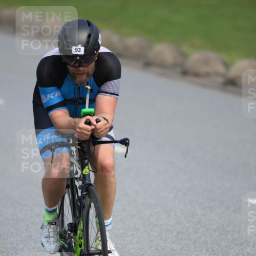 21.06.2025 - 27. Vierlanden-Triathlon H.Heesch http://msf.ph/oto/7984148 15.06.2025 11:21:03 Radfahren 93, 142, 856 meine-sportfotos.de