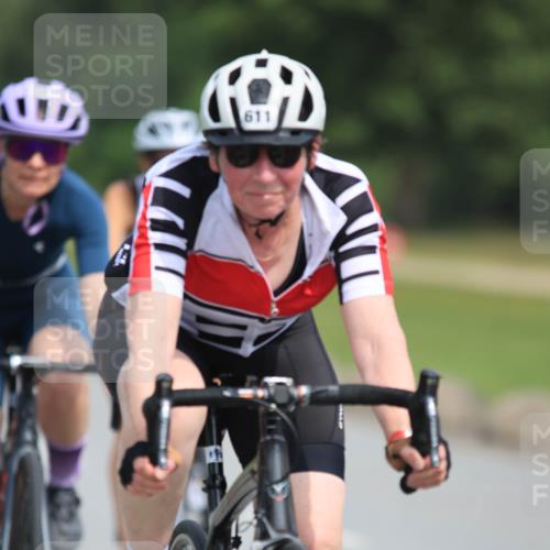 15.06.2025 - 27. Vierlanden-Triathlon H.Heesch http://msf.ph/oto/7984232 15.06.2025 10:59:33 Radfahren 206, 220, 526, 611, 652, 775 meine-sportfotos.de