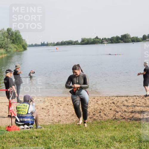 21.06.2025 - 27. Vierlanden-Triathlon MichiJ http://msf.ph/oto/7984241 15.06.2026 09:08:58 Schwimmen 199, 204 meine-sportfotos.de
