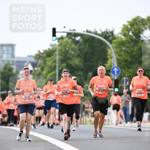 15.06.2025 - REWE Women's Run Dr. Thomas Lammeyer http://msf.ph/oto/7984318 15.06.2025 10:47:03 Laufen 5041, 5039, 5040, 5390 meine-sportfotos.de
