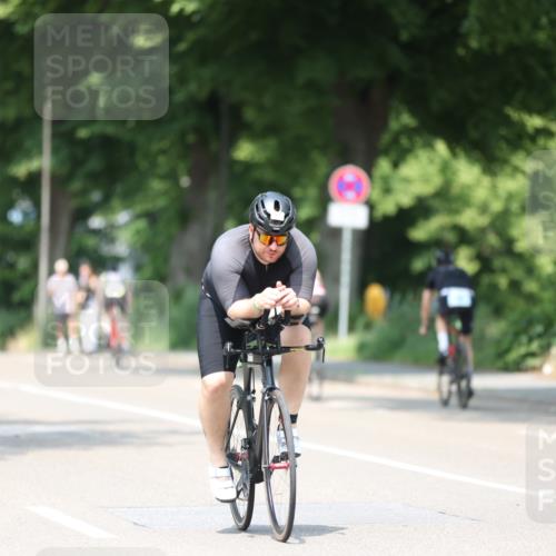 15.06.2025 - 7 Türme Triathlon Yannick Fuchs http://msf.ph/oto/7984349 15.06.2025 12:54:23 Radfahren 380, 604, 672 meine-sportfotos.de