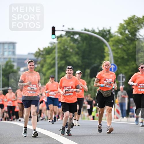 15.06.2025 - REWE Women's Run Dr. Thomas Lammeyer http://msf.ph/oto/7984351 15.06.2025 10:47:04 Laufen 5041, 5039, 40 meine-sportfotos.de