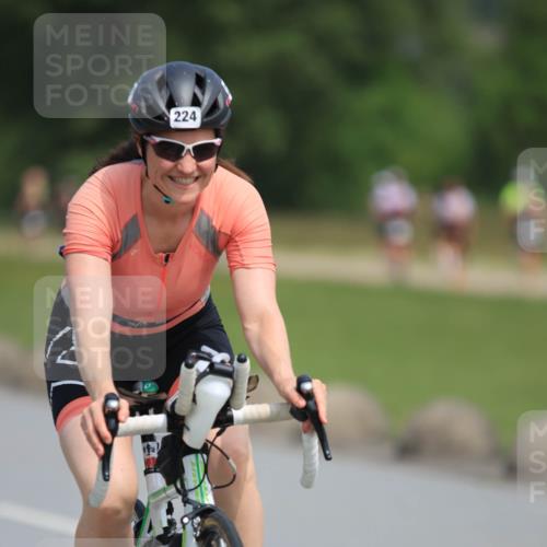 21.06.2025 - 27. Vierlanden-Triathlon H.Heesch http://msf.ph/oto/7984354 15.06.2025 11:22:07 Radfahren 224, 653 meine-sportfotos.de
