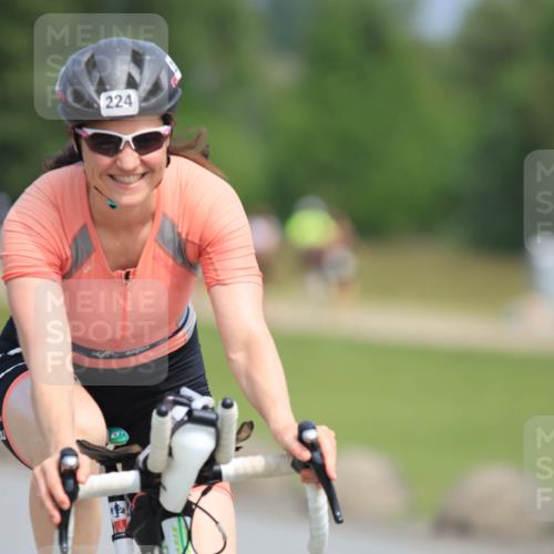 21.06.2025 - 27. Vierlanden-Triathlon H.Heesch http://msf.ph/oto/7984368 15.06.2025 11:22:07 Radfahren 224, 653 meine-sportfotos.de
