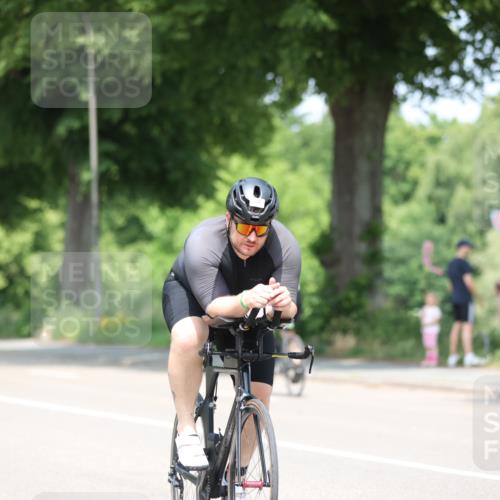 15.06.2025 - 7 Türme Triathlon Yannick Fuchs http://msf.ph/oto/7984385 15.06.2025 12:54:24 Radfahren 380, 604, 672 meine-sportfotos.de