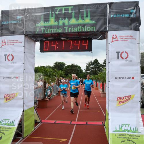 15.06.2025 - 7 Türme Triathlon Michael Strokosch http://msf.ph/oto/7984394 15.06.2025 14:17:44 Ziel 742, 922 meine-sportfotos.de