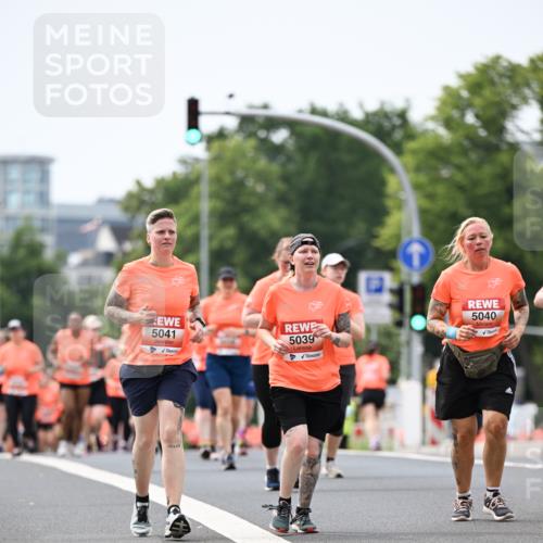 15.06.2025 - REWE Women's Run Dr. Thomas Lammeyer http://msf.ph/oto/7984400 15.06.2025 10:47:05 Laufen 5041, 5039, 5040 meine-sportfotos.de
