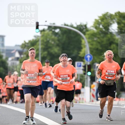 15.06.2025 - REWE Women's Run Dr. Thomas Lammeyer http://msf.ph/oto/7984417 15.06.2025 10:47:06 Laufen 3, 5041, 5039, 5040 meine-sportfotos.de