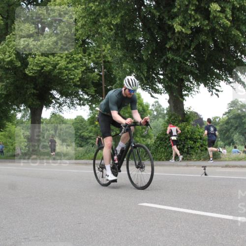 15.06.2025 - 7 Türme Triathlon Yannick Fuchs http://msf.ph/oto/7984425 15.06.2025 13:44:21 Radfahren  meine-sportfotos.de