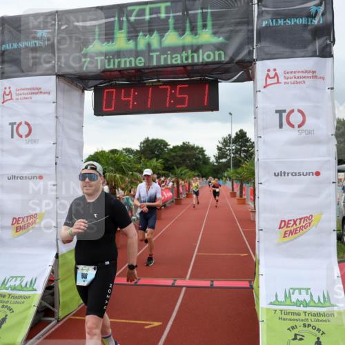 15.06.2025 - 7 Türme Triathlon Michael Strokosch http://msf.ph/oto/7984557 15.06.2025 14:17:51 Ziel 648, 681, 721, 922, 1195 meine-sportfotos.de