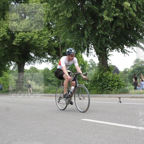 15.06.2025 - 7 Türme Triathlon Yannick Fuchs http://msf.ph/oto/7984597 15.06.2025 13:44:48 Radfahren  meine-sportfotos.de