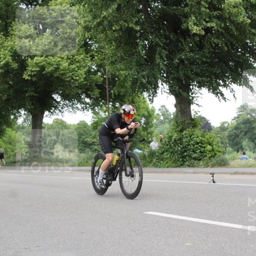15.06.2025 - 7 Türme Triathlon Yannick Fuchs http://msf.ph/oto/7984612 15.06.2025 13:44:52 Radfahren  meine-sportfotos.de