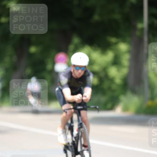 15.06.2025 - 7 Türme Triathlon Yannick Fuchs http://msf.ph/oto/7984689 15.06.2025 12:54:44 Radfahren 241, 341, 372, 470, 538, 550, 608, 817 meine-sportfotos.de