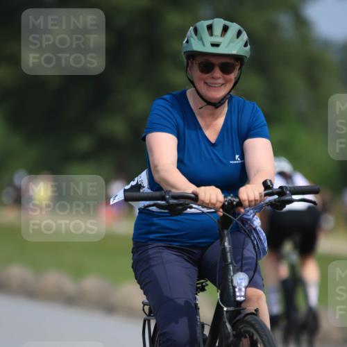 21.06.2025 - 27. Vierlanden-Triathlon H.Heesch http://msf.ph/oto/7984720 15.06.2025 11:23:28 Radfahren 187, 543, 858 meine-sportfotos.de