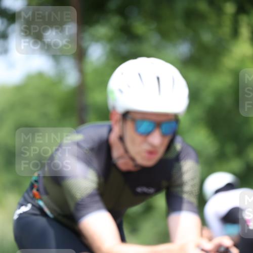 15.06.2025 - 7 Türme Triathlon Yannick Fuchs http://msf.ph/oto/7984734 15.06.2025 12:54:45 Radfahren 241, 341, 372, 470, 538, 550, 608, 817 meine-sportfotos.de