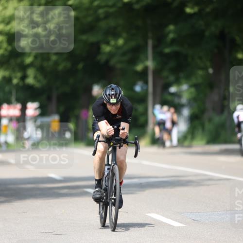 15.06.2025 - 7 Türme Triathlon Yannick Fuchs http://msf.ph/oto/7984837 15.06.2025 12:54:50 Radfahren 255, 272, 372, 550 meine-sportfotos.de