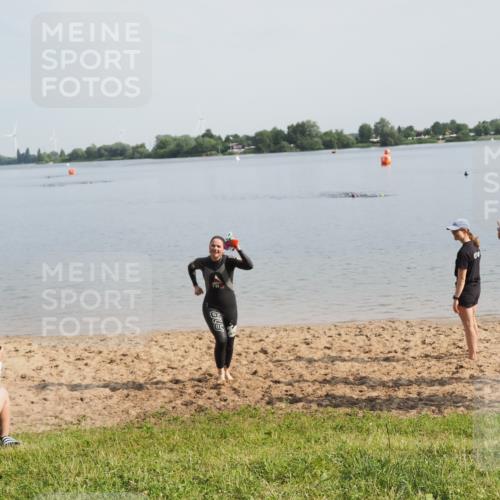 21.06.2025 - 27. Vierlanden-Triathlon MichiJ http://msf.ph/oto/7984881 15.06.2026 09:09:19 Schwimmen 224 meine-sportfotos.de