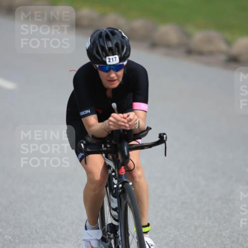 15.06.2025 - 27. Vierlanden-Triathlon H.Heesch http://msf.ph/oto/7984891 15.06.2025 11:02:26 Radfahren 174, 217 meine-sportfotos.de