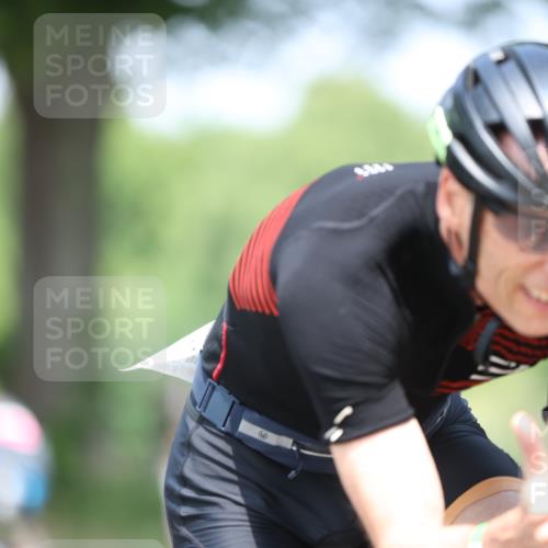 15.06.2025 - 7 Türme Triathlon Yannick Fuchs http://msf.ph/oto/7984892 15.06.2025 12:54:51 Radfahren 255, 272, 372, 550, 983 meine-sportfotos.de