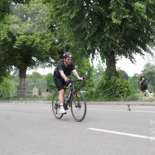 15.06.2025 - 7 Türme Triathlon Yannick Fuchs http://msf.ph/oto/7984942 15.06.2025 13:46:26 Radfahren  meine-sportfotos.de