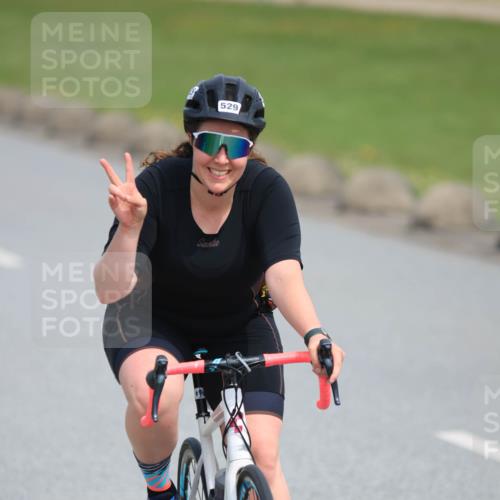 15.06.2025 - 27. Vierlanden-Triathlon H.Heesch http://msf.ph/oto/7984948 15.06.2025 11:02:41 Radfahren 510, 519, 522, 529, 532, 594, 628, 634, 639, 725, 735, 771 meine-sportfotos.de
