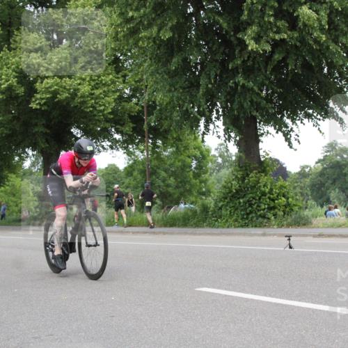 15.06.2025 - 7 Türme Triathlon Yannick Fuchs http://msf.ph/oto/7984950 15.06.2025 13:46:31 Radfahren  meine-sportfotos.de