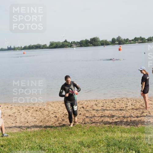 21.06.2025 - 27. Vierlanden-Triathlon MichiJ http://msf.ph/oto/7984982 15.06.2026 09:09:20 Schwimmen 224 meine-sportfotos.de