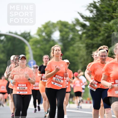 15.06.2025 - REWE Women's Run Dr. Thomas Lammeyer http://msf.ph/oto/7984989 15.06.2025 10:47:19 Laufen 5104, 5171, 9 meine-sportfotos.de