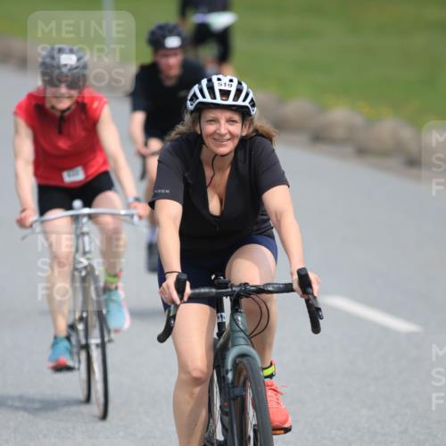 15.06.2025 - 27. Vierlanden-Triathlon H.Heesch http://msf.ph/oto/7985004 15.06.2025 11:02:47 Radfahren 493, 510, 519, 532, 594, 628, 634, 639, 725 meine-sportfotos.de