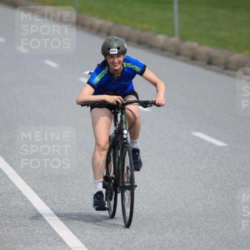 15.06.2025 - 27. Vierlanden-Triathlon H.Heesch http://msf.ph/oto/7985053 15.06.2025 11:03:03 Radfahren 49, 138, 176, 604, 626, 677, 712, 736, 761, 764 meine-sportfotos.de