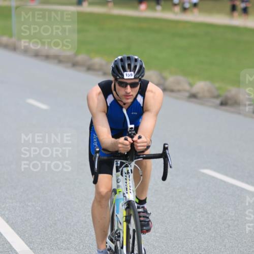 15.06.2025 - 27. Vierlanden-Triathlon H.Heesch http://msf.ph/oto/7985062 15.06.2025 11:03:35 Radfahren 159, 210, 715, 730 meine-sportfotos.de