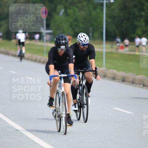 15.06.2025 - 27. Vierlanden-Triathlon H.Heesch http://msf.ph/oto/7985076 15.06.2025 11:03:47 Radfahren 35, 51, 536, 656 meine-sportfotos.de