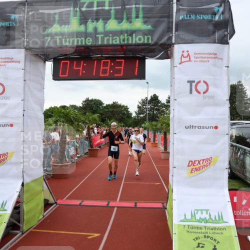 15.06.2025 - 7 Türme Triathlon Michael Strokosch http://msf.ph/oto/7985083 15.06.2025 14:18:31 Ziel 550, 720, 925, 1161 meine-sportfotos.de