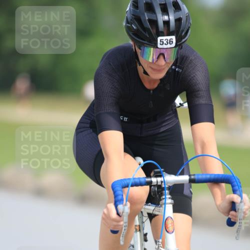 15.06.2025 - 27. Vierlanden-Triathlon H.Heesch http://msf.ph/oto/7985093 15.06.2025 11:03:49 Radfahren 35, 51, 75, 536, 656 meine-sportfotos.de