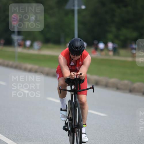 15.06.2025 - 27. Vierlanden-Triathlon H.Heesch http://msf.ph/oto/7985123 15.06.2025 11:03:58 Radfahren 35, 75, 108, 165, 535, 575, 656, 740 meine-sportfotos.de