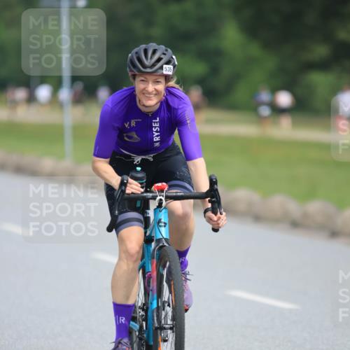 15.06.2025 - 27. Vierlanden-Triathlon H.Heesch http://msf.ph/oto/7985145 15.06.2025 11:04:03 Radfahren 165, 535, 575, 633, 651, 740 meine-sportfotos.de
