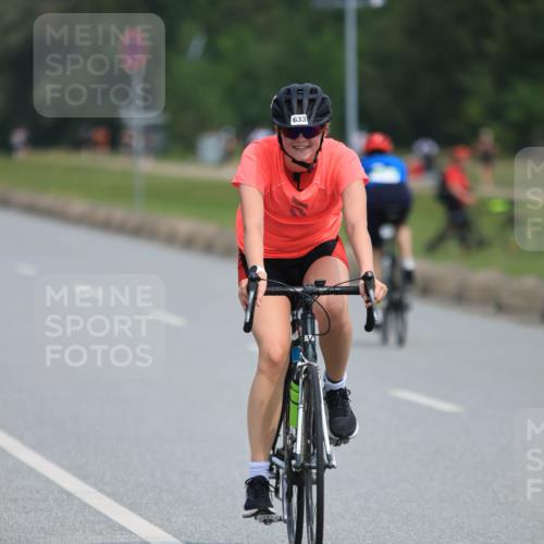 15.06.2025 - 27. Vierlanden-Triathlon H.Heesch http://msf.ph/oto/7985158 15.06.2025 11:04:08 Radfahren 444, 535, 633, 651 meine-sportfotos.de
