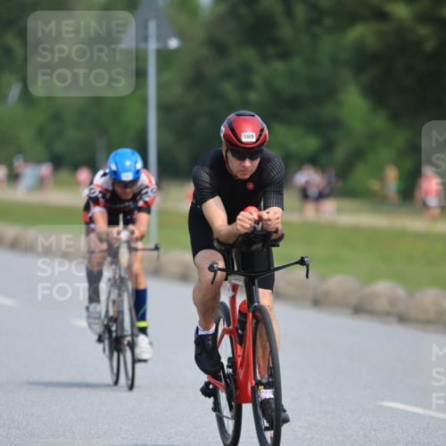 21.06.2025 - 27. Vierlanden-Triathlon H.Heesch http://msf.ph/oto/7985180 15.06.2025 11:25:28 Radfahren 68, 143, 169, 233, 792, 888 meine-sportfotos.de