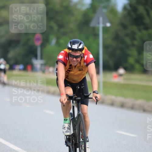 21.06.2025 - 27. Vierlanden-Triathlon H.Heesch http://msf.ph/oto/7985192 15.06.2025 11:25:29 Radfahren 143, 169, 233, 792, 888 meine-sportfotos.de