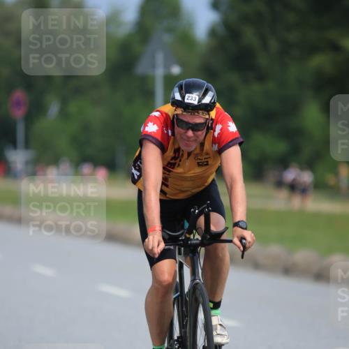 21.06.2025 - 27. Vierlanden-Triathlon H.Heesch http://msf.ph/oto/7985211 15.06.2025 11:25:30 Radfahren 143, 169, 233, 792, 888 meine-sportfotos.de