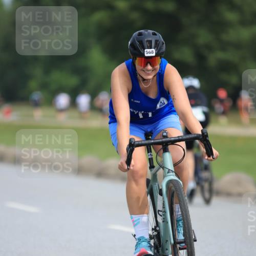 15.06.2025 - 27. Vierlanden-Triathlon H.Heesch http://msf.ph/oto/7985273 15.06.2025 11:04:31 Radfahren 12, 48, 242, 466, 568, 711, 755 meine-sportfotos.de