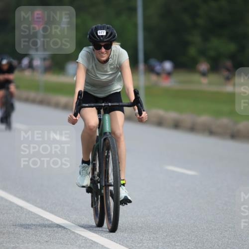15.06.2025 - 27. Vierlanden-Triathlon H.Heesch http://msf.ph/oto/7985341 15.06.2025 11:04:39 Radfahren 30, 48, 137, 547, 577, 685, 711 meine-sportfotos.de