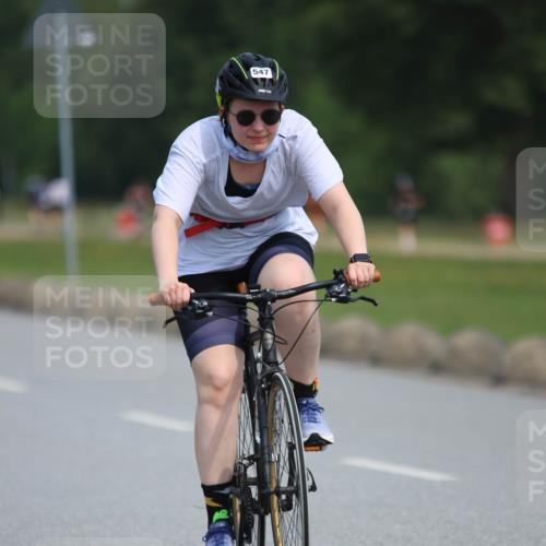 15.06.2025 - 27. Vierlanden-Triathlon H.Heesch http://msf.ph/oto/7985413 15.06.2025 11:04:45 Radfahren 30, 137, 547, 685 meine-sportfotos.de