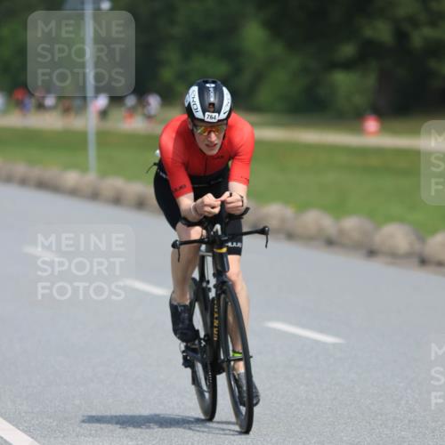 21.06.2025 - 27. Vierlanden-Triathlon H.Heesch http://msf.ph/oto/7985435 15.06.2025 11:30:34 Radfahren 725, 764, 923 meine-sportfotos.de